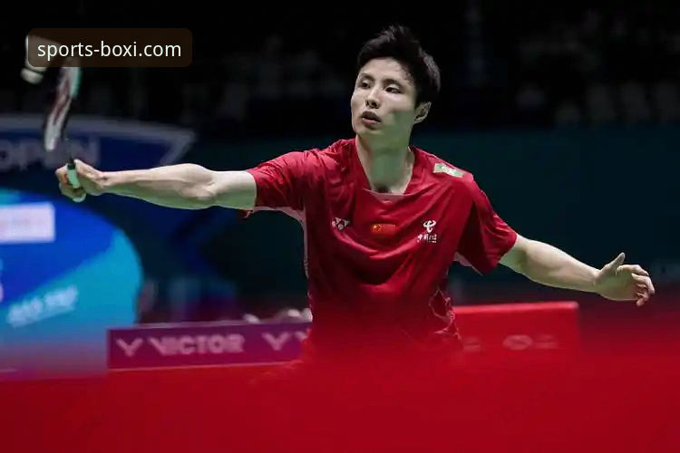 国羽男单八年等待终破冰，石宇奇亚锦赛强势登顶最新战报