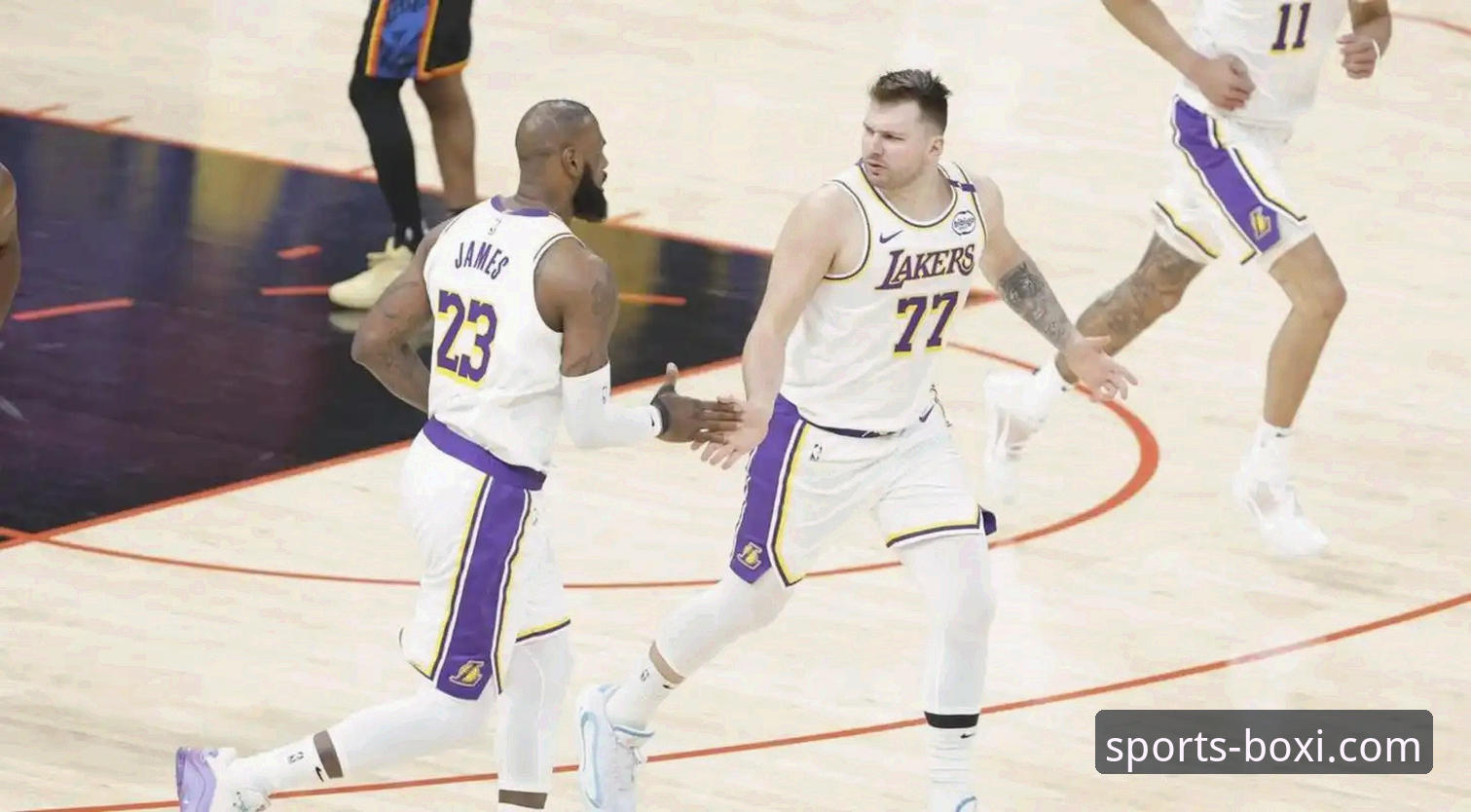 湖人客场力克步行者，东契奇43分引领进攻狂潮，博喜体育官网v2.2.0带来沉浸式观赛体验